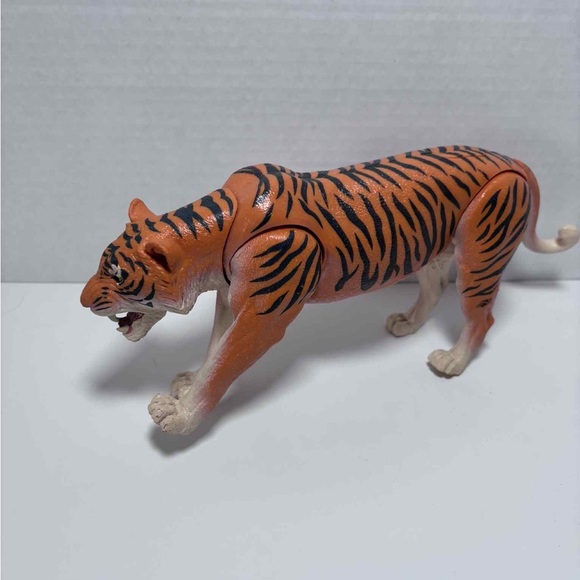 Jumanji Ferocious Tiger 10" Roaring Sound Works 2019 Lanard Action Figure Toy - Picture 2 of 5